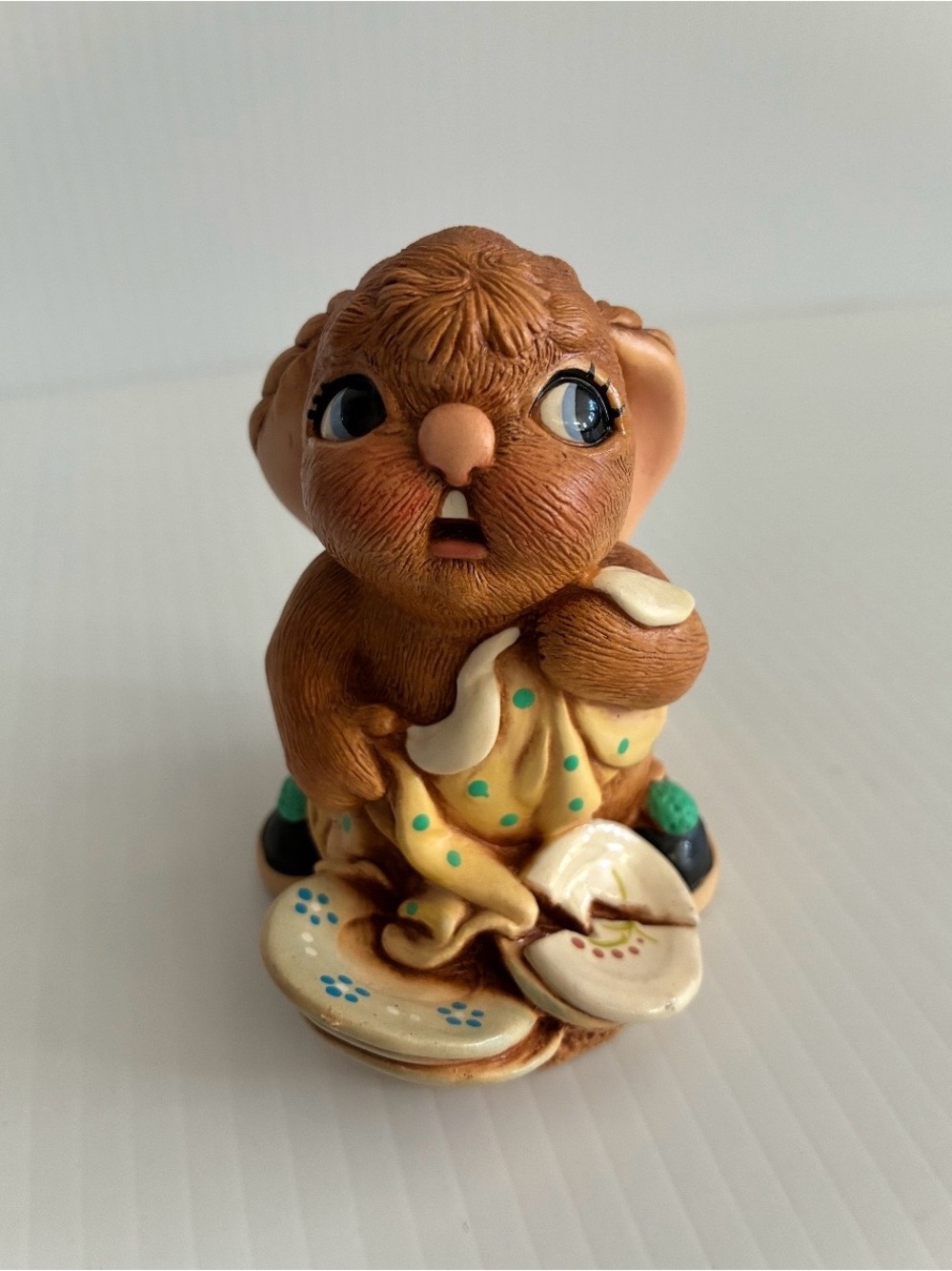 Vintage PENDELFIN Rabbit Butterfingers Hand Paint Made in England Collectible